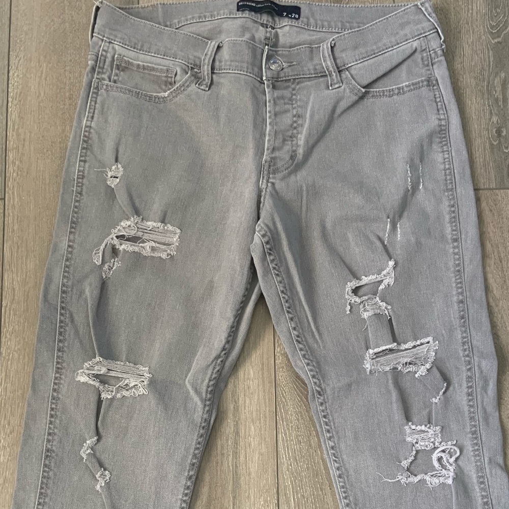 🌵2/$15! Hollister Boyfriend low rise Jeans
